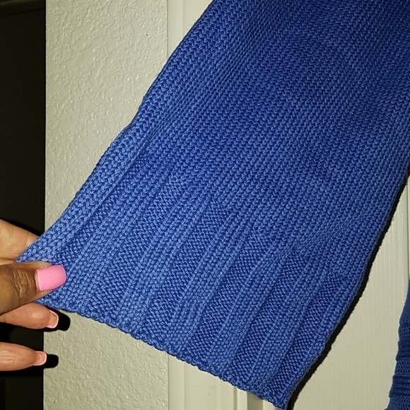 Sweater - Picture 2 of 4